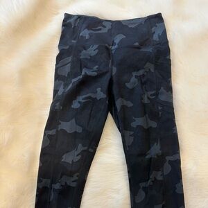 Black Camo Leggings 🖤